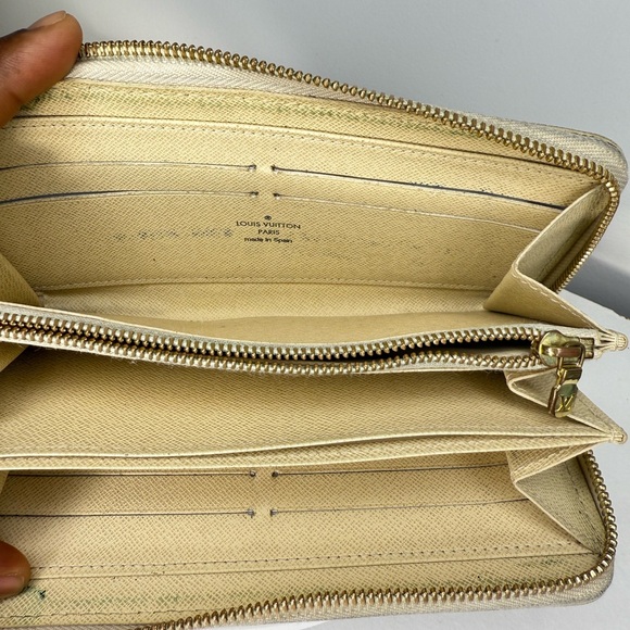 ❌❌SOLD: Authentic LOUIS VUITTON Damier Azur Zippy Wallet - Picture 3 of 12